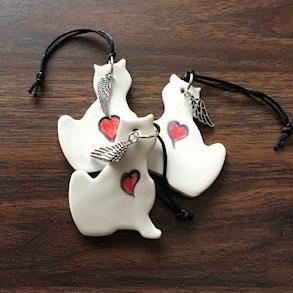 Kitty with Heart Ornament